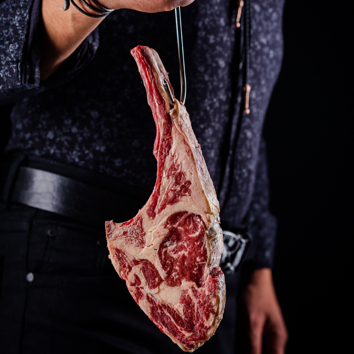 tomahawk-steak