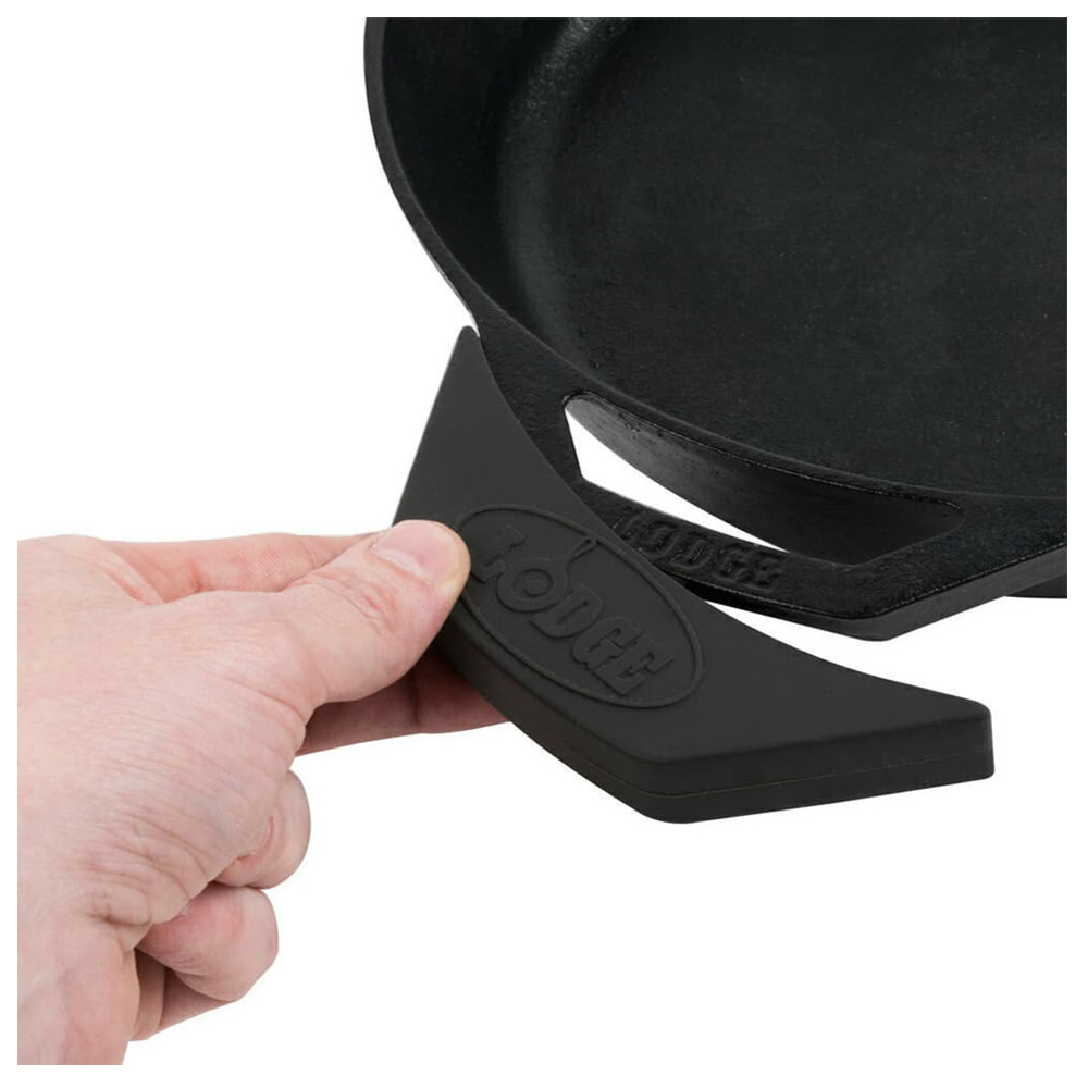 Lodge (ASAHH11) Black Silicone Assist Handle Holder