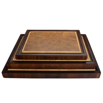 https://grillme.gr/images/virtuemart/product/resized/Cutting-Board-Maple-Oak-and-Sapele-Model-001-Large-01_0x420.jpg