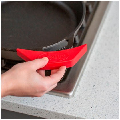 LODGE Silicone Handle Red for Dutch Oven and Pans