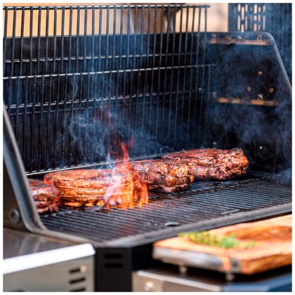 Masterbuilt Gravity Series 1050 Digital Charcoal Grill + Smoker