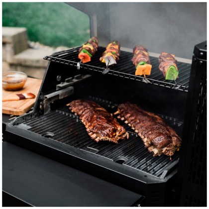 Masterbuilt Gravity Series 600 Digital Charcoal Grill + Smoker