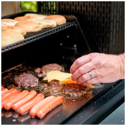 Masterbuilt Gravity Series 800 Digital Charcoal Grill + Smoker