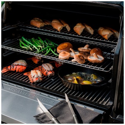 Masterbuilt Gravity Series XT Digital Charcoal Grill + Smoker