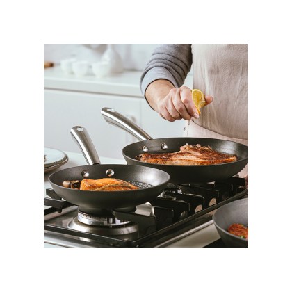 NAVA Atlas non-stick cast iron pan with stainless steel handle 20cm