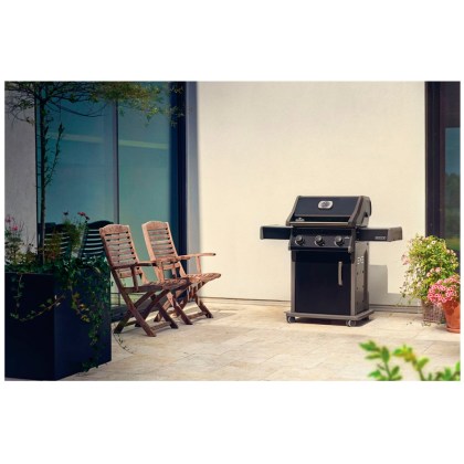 Napoleon Rogue 425 Black Gas Grill